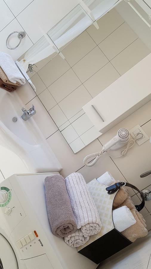 Apartment Iva Njivice Luaran gambar